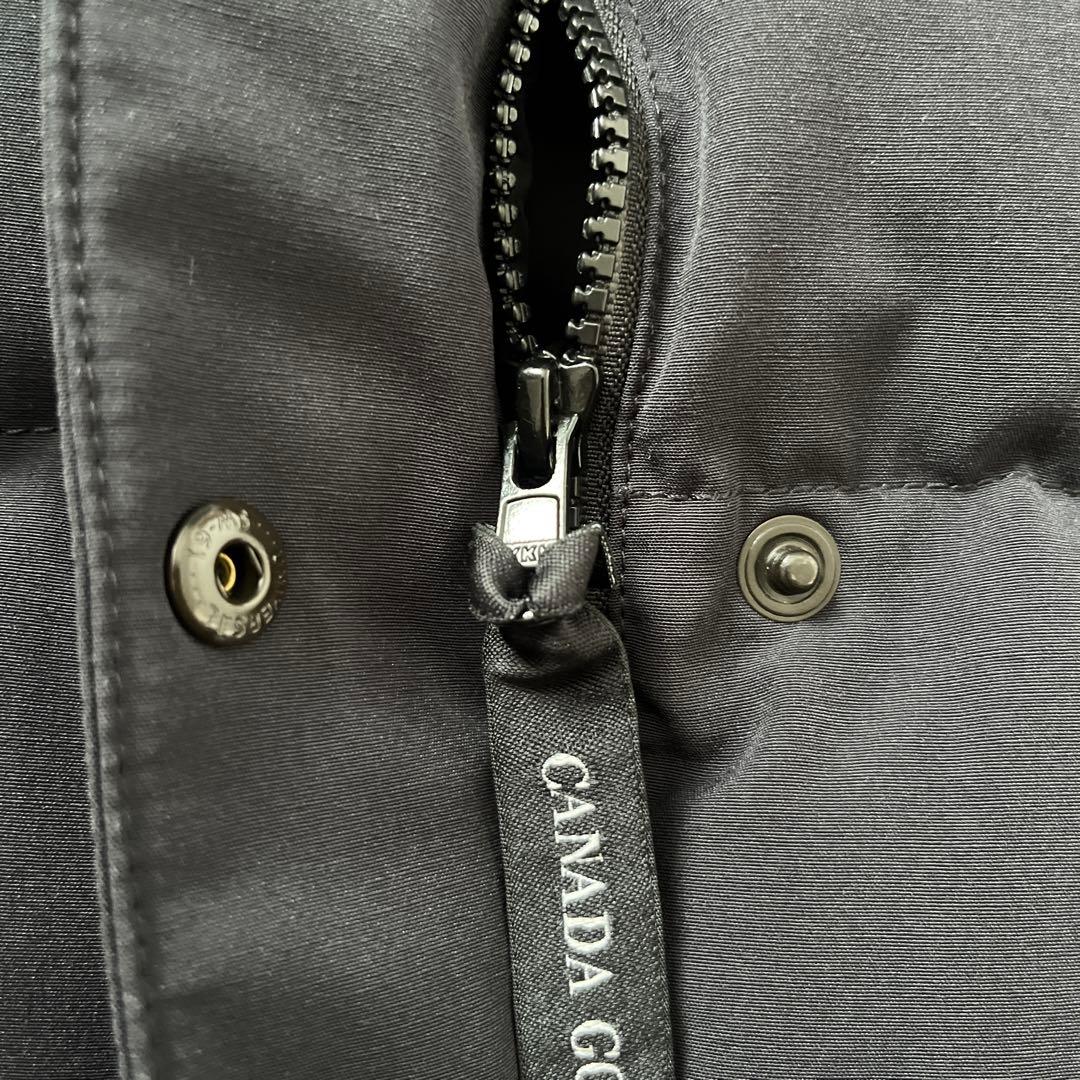   ブラック ダウンベスト XSサイズ