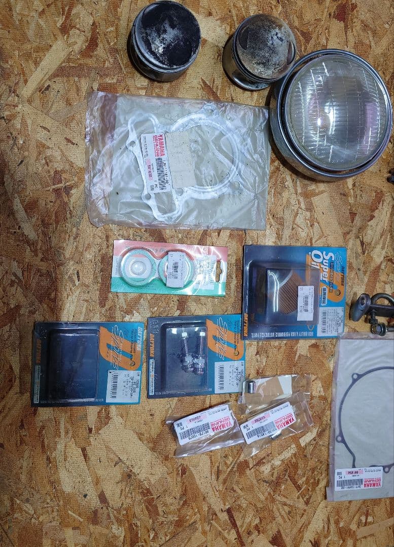 F*n様 SR400 500　ピストン2個、エンジンガード、純正パーツなど　ガレ