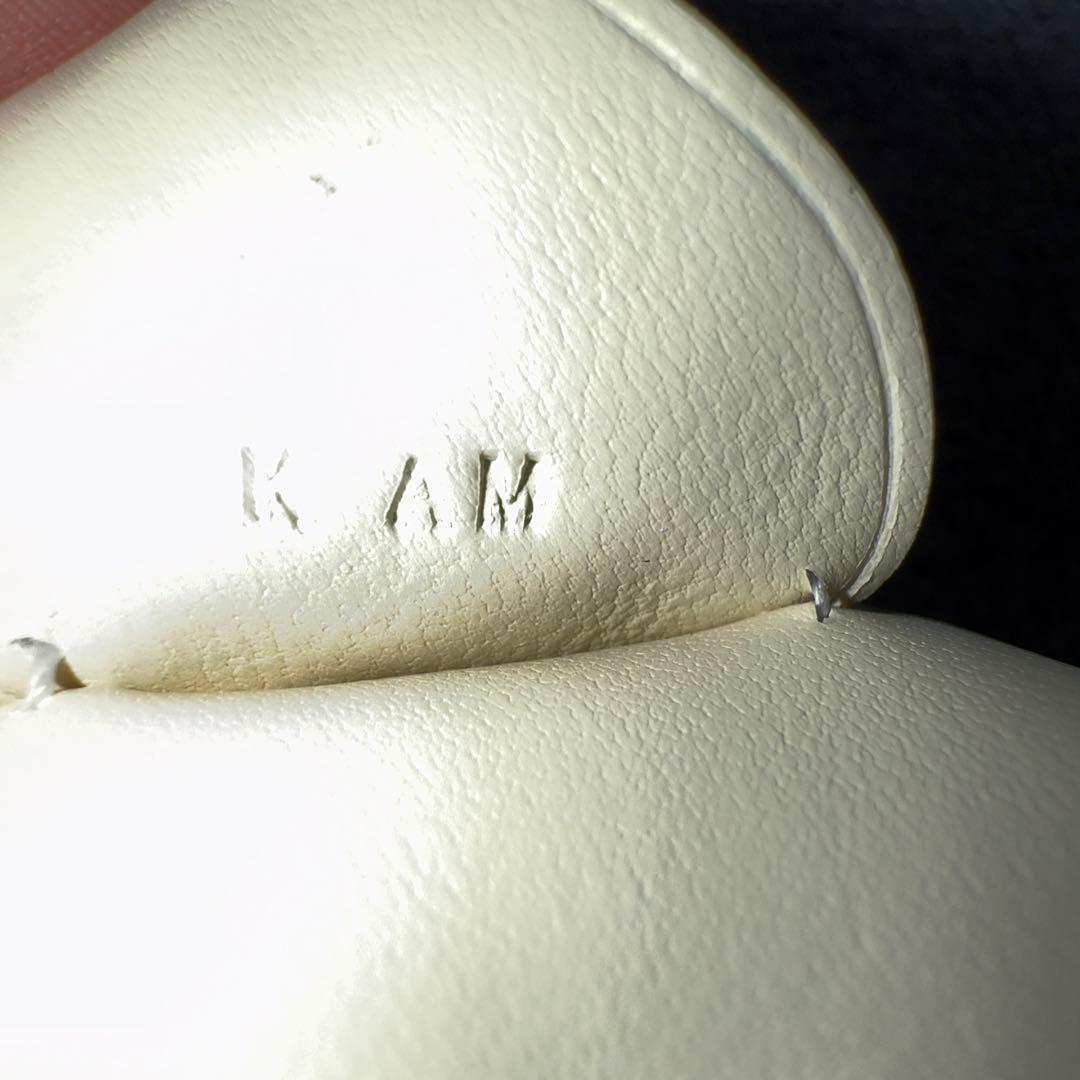 エルメスペガサスチャーム白　クロコ型押し