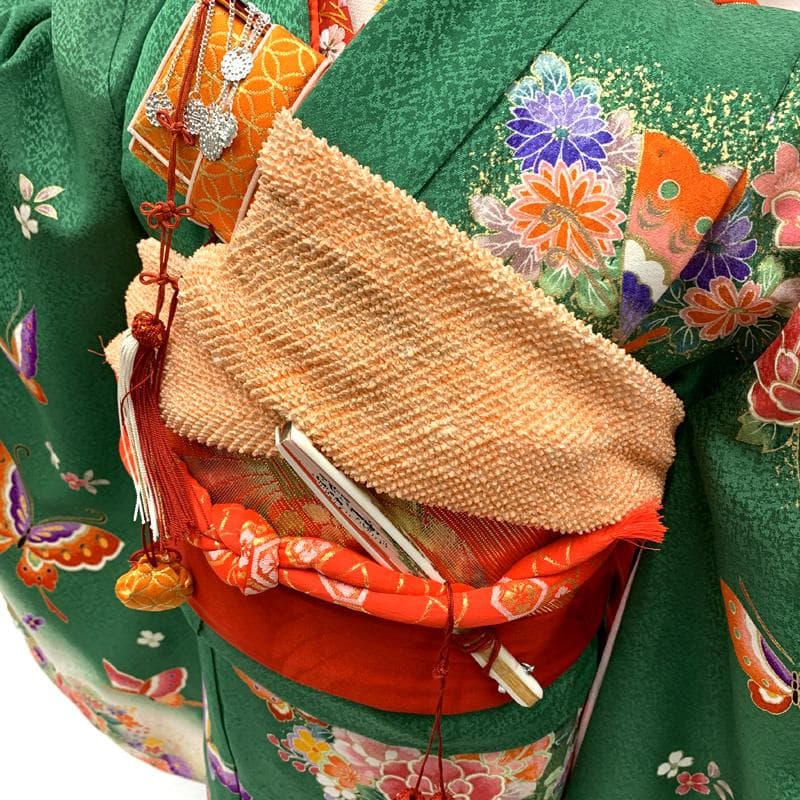 409ag1□七五三 七歳 女児 着物&袋帯&長襦袢 金彩 御所車 蝶□美品