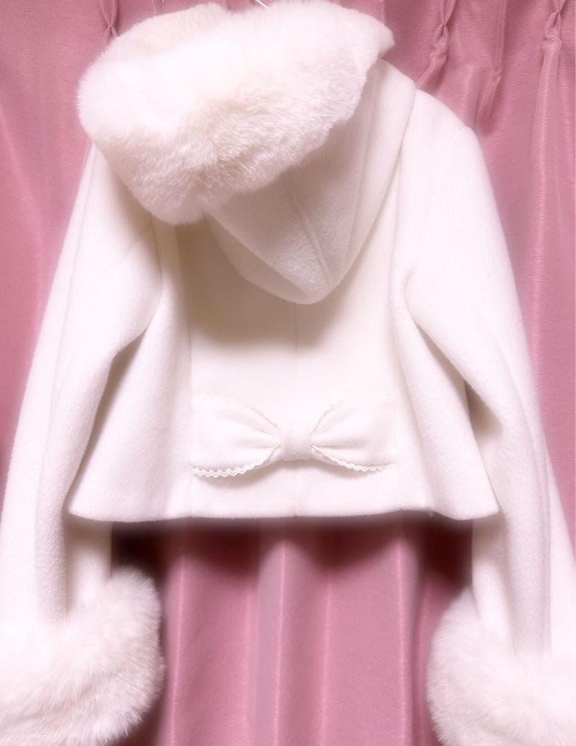 LIZLISA リズリサ ビジューリボンショートコート ホワイト 即日発送