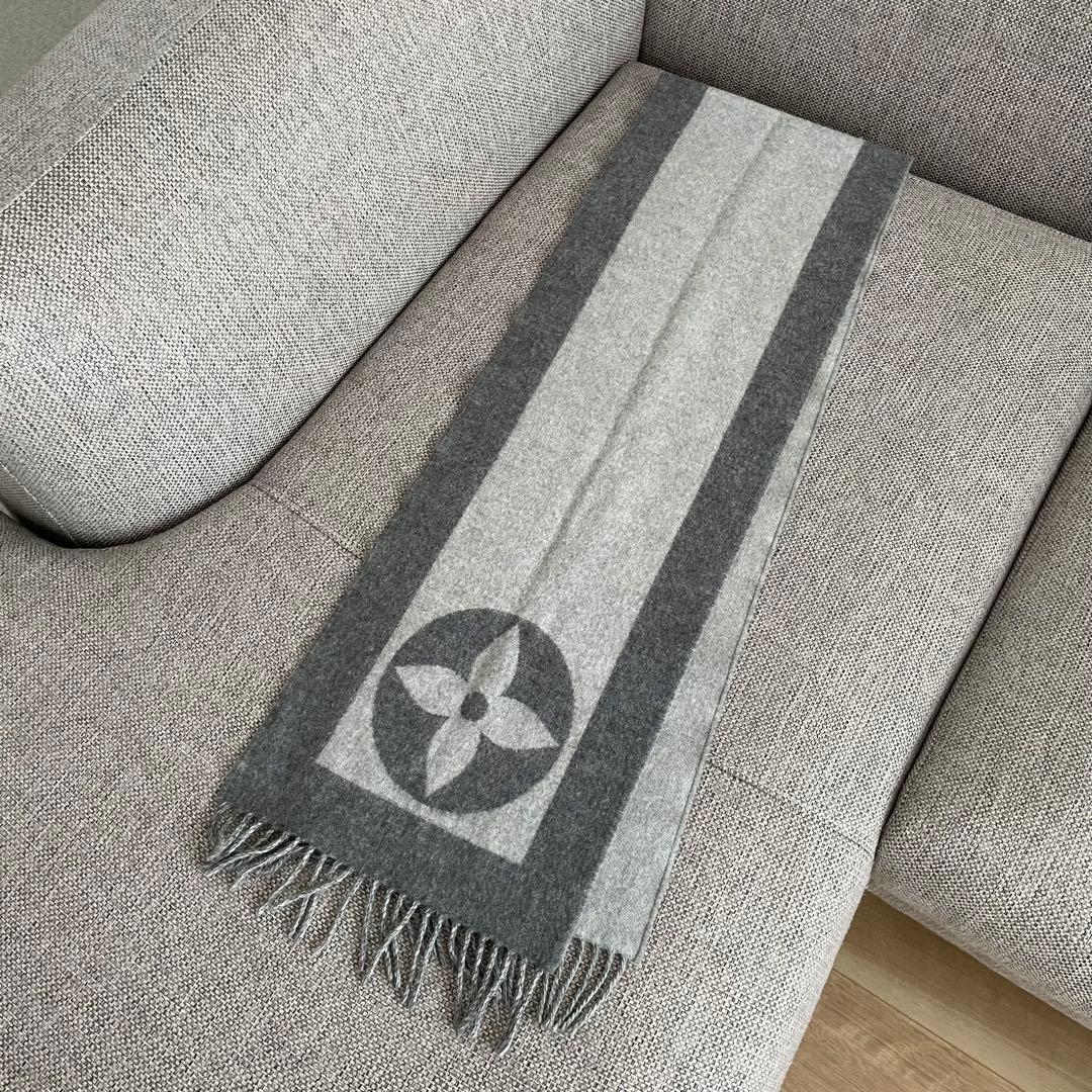 ルイ・ヴィトン M74205 グリ エシャルプ・ガーディフ マフラー ストール