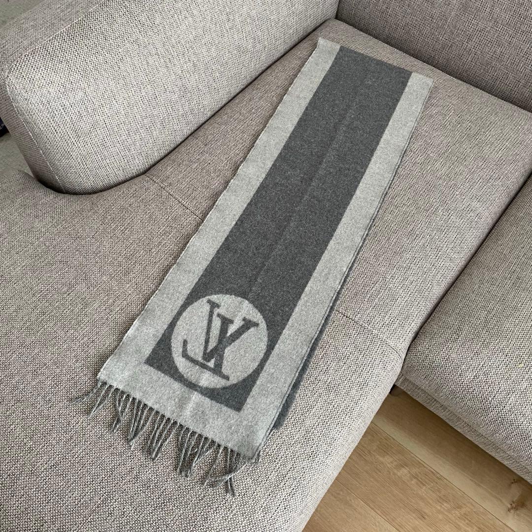 ルイ・ヴィトン M74205 グリ エシャルプ・ガーディフ マフラー ストール