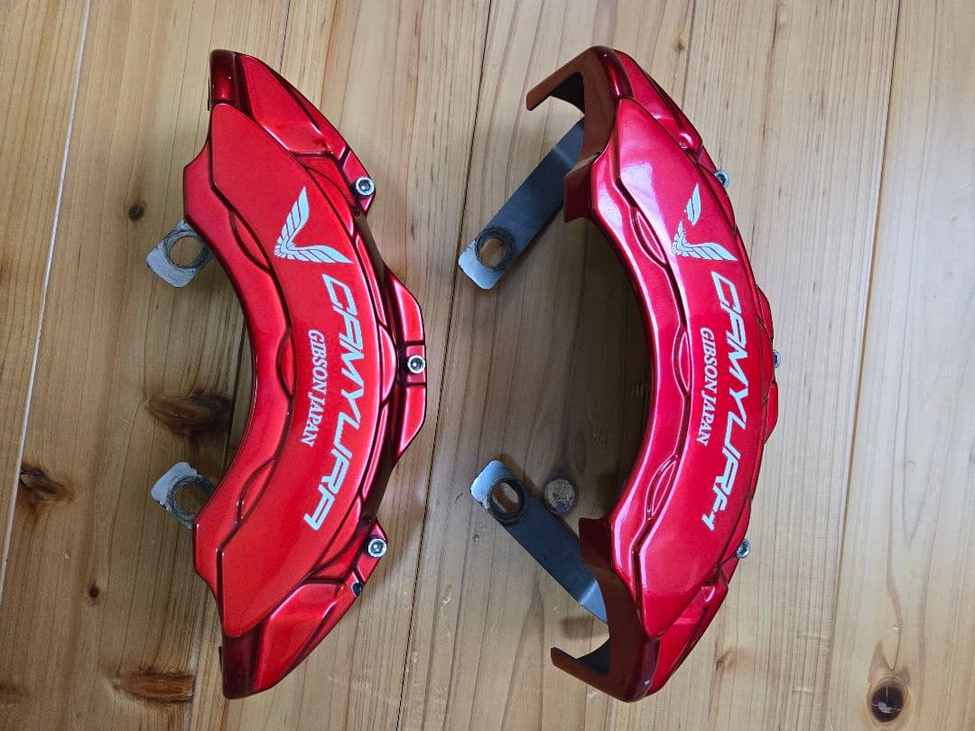 ハイエース　Gibson CAMYRA ブレーキキャリパーカバー(RED）