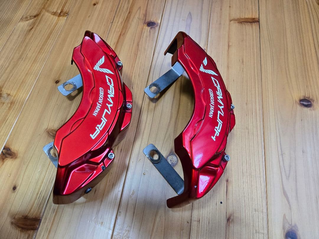 ハイエース　Gibson CAMYRA ブレーキキャリパーカバー(RED）