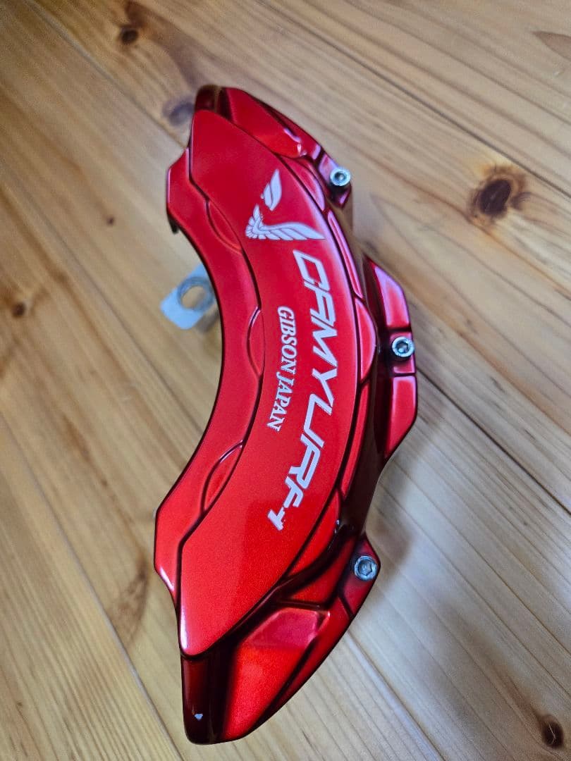 ハイエース　Gibson CAMYRA ブレーキキャリパーカバー(RED）