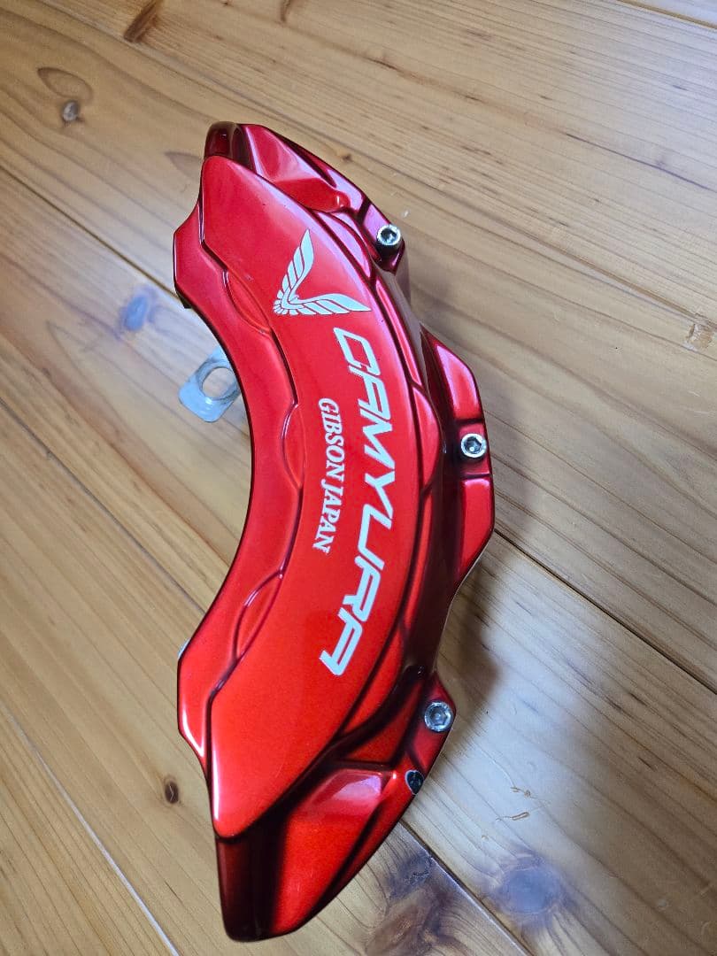 ハイエース　Gibson CAMYRA ブレーキキャリパーカバー(RED）