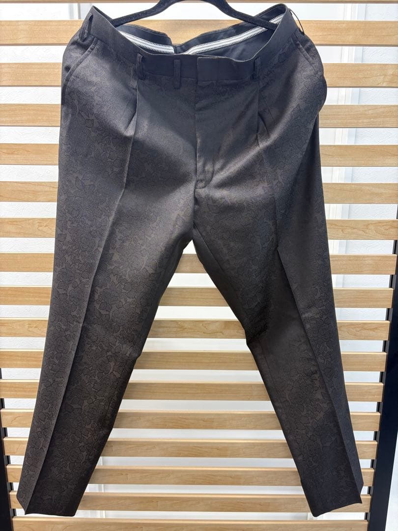 【美品】オーダーメイド イタリア製 総柄セットアップ スーツ 織り柄　高級感