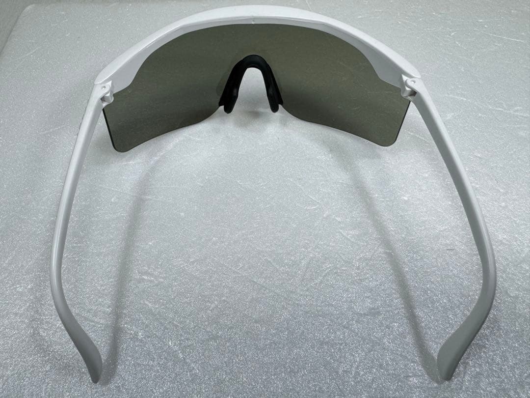 オークリー レーザーブレード　RAZOR BLADES サングラス