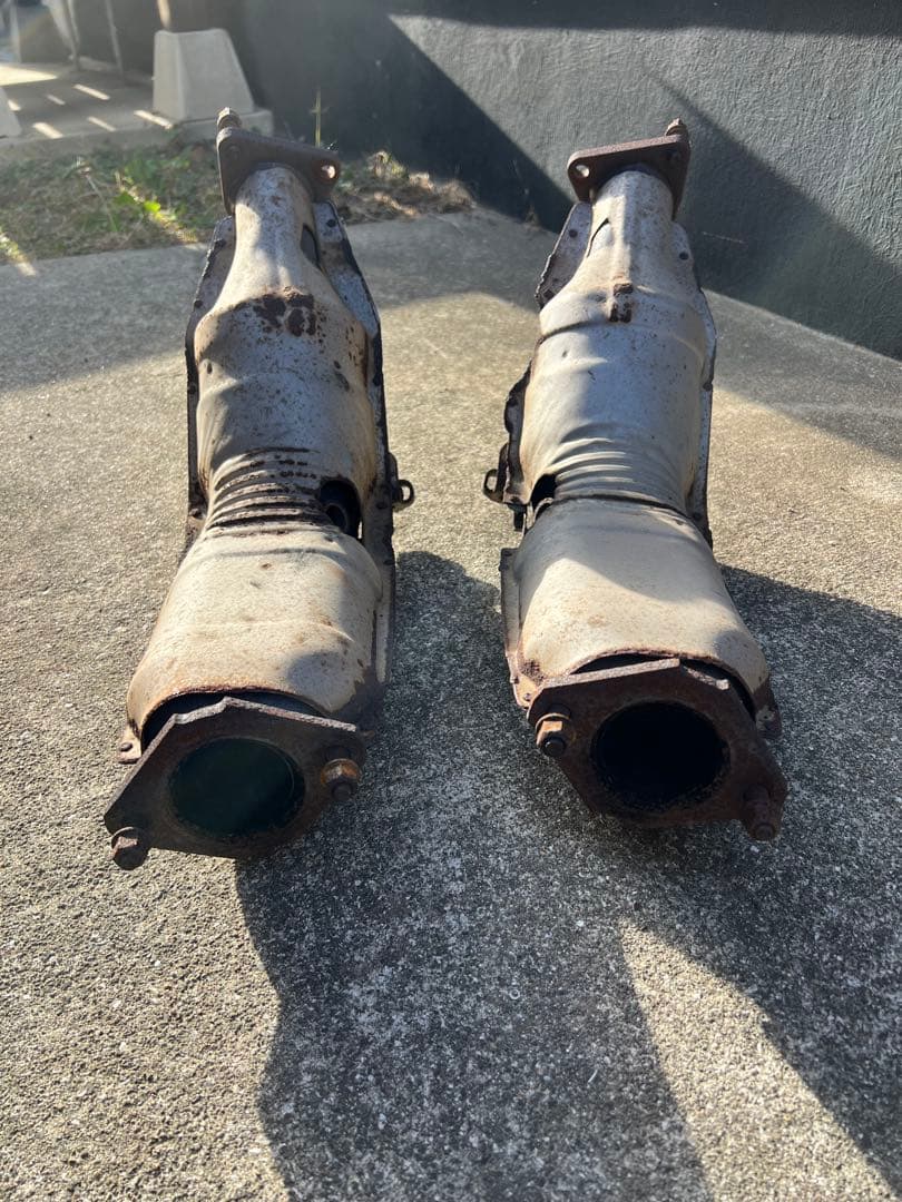 日産　CPV35　スカイラインクーペ　VQ35　純正触媒