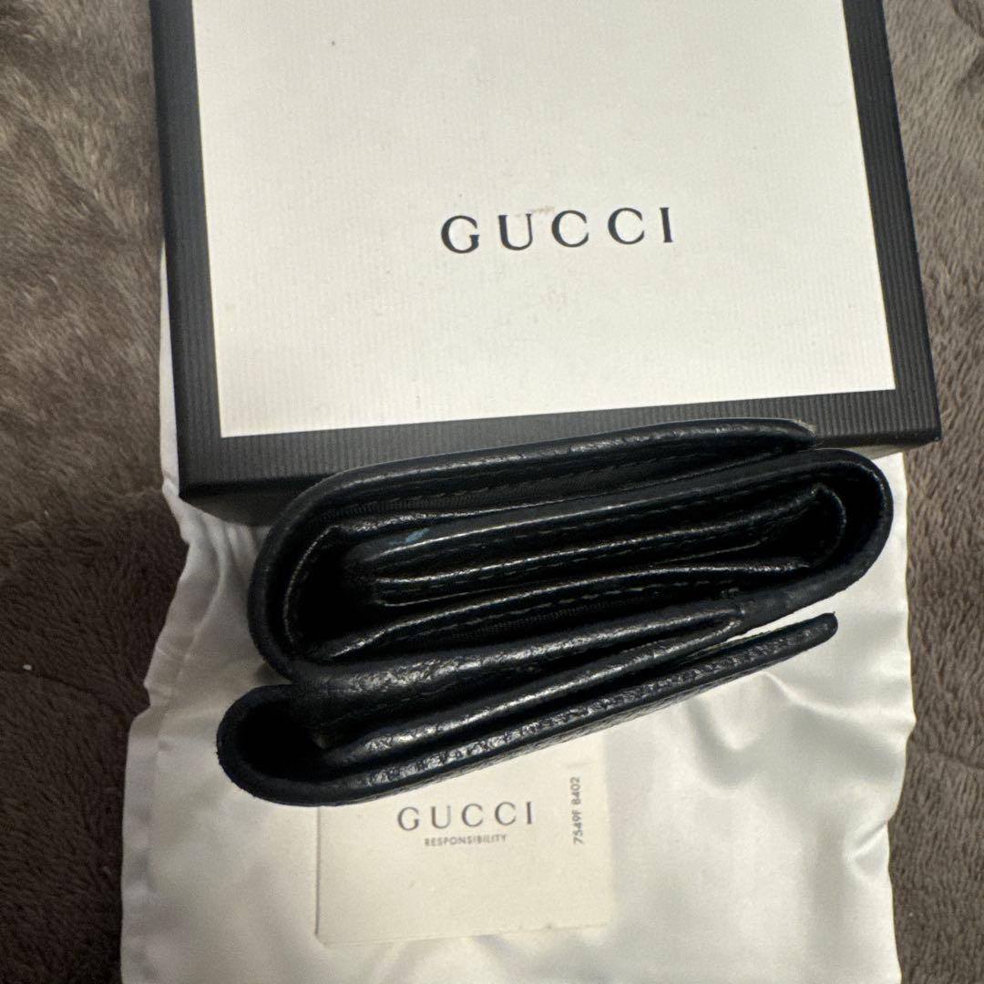 グッチ　二つ折り財布