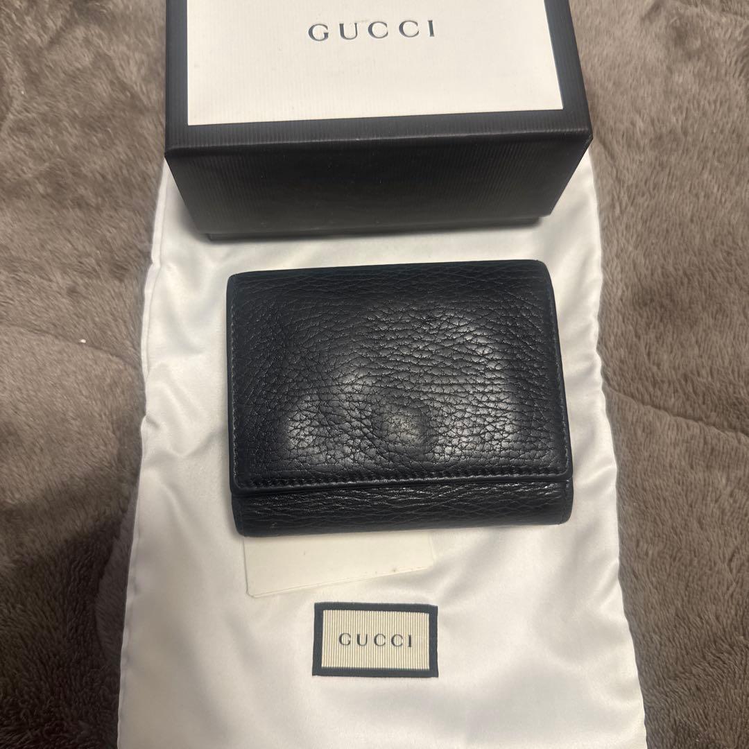 グッチ　二つ折り財布