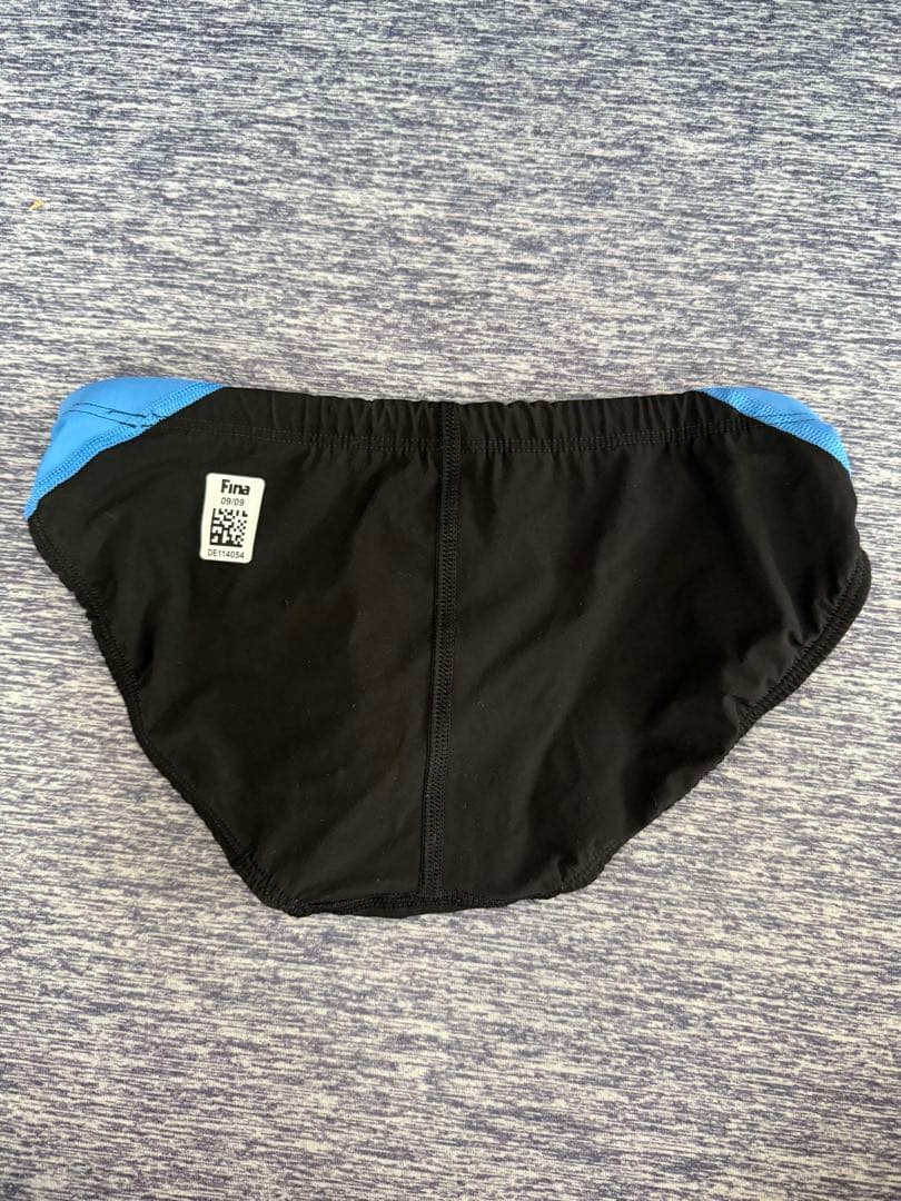 arena 競パン　アクアフォースプリズマ