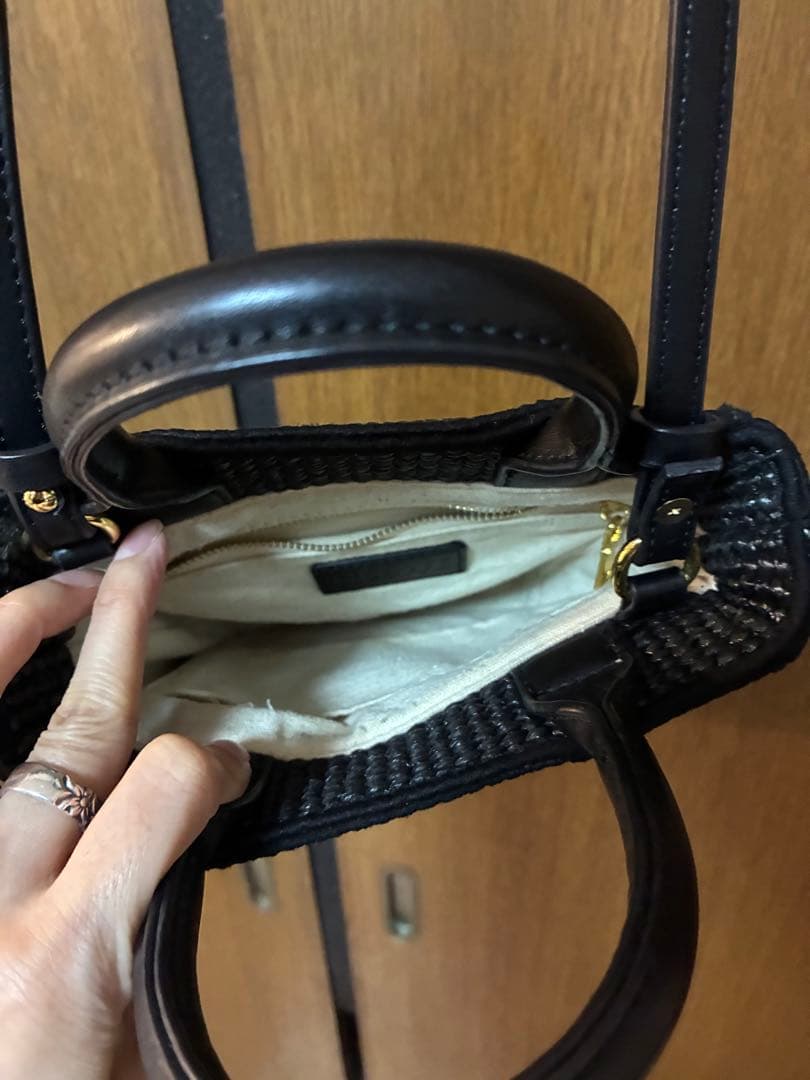 ス*プ様 ブラック ショルダーバッグ