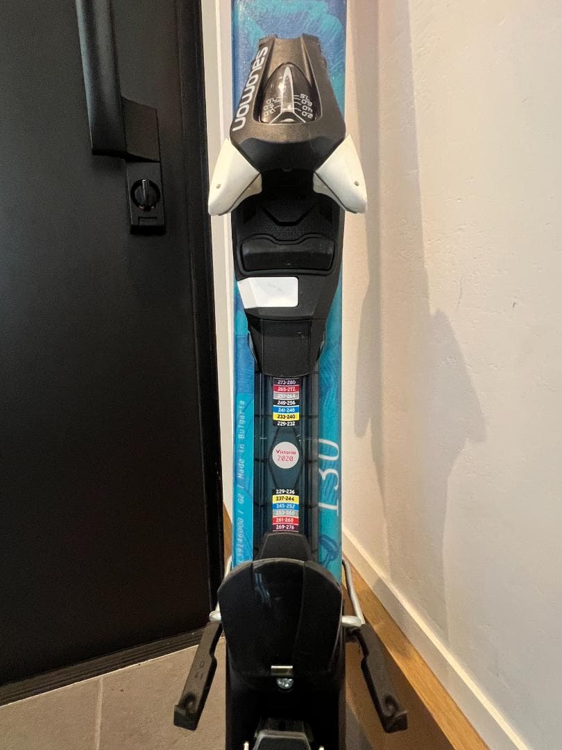 Salomon Lux ジュニア用スキー板 130cm＆NORDICAブーツ