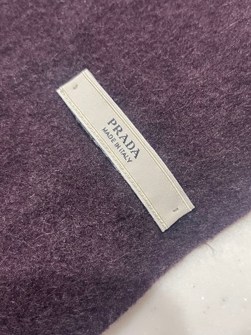 Prada プラダ花柄マフラー 紫とベージュ137 x 21