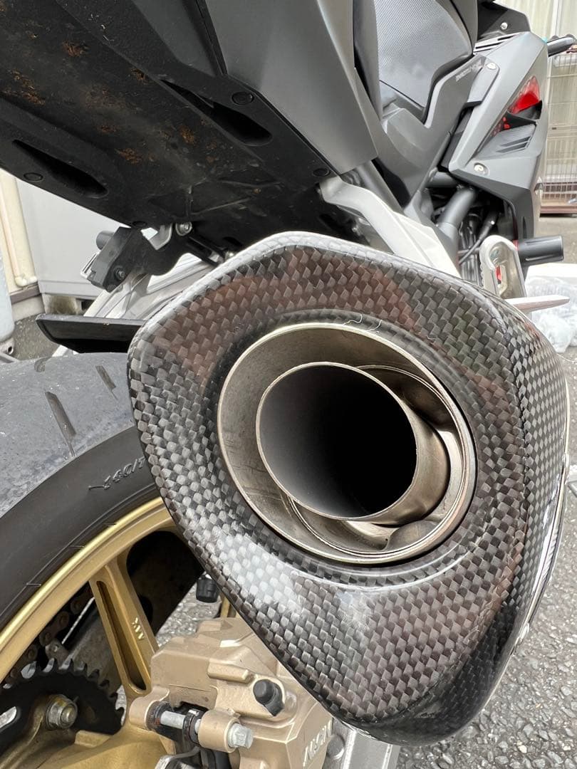 アクラポビッチ スリップオンマフラー CBR250RR mc51