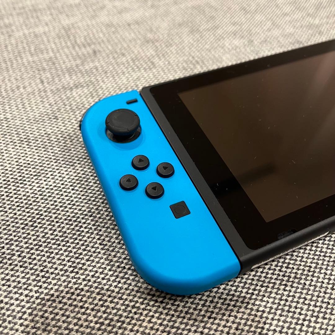 Nintendo Switch 本体 （別売りコントローラ、保護フィルム付き）