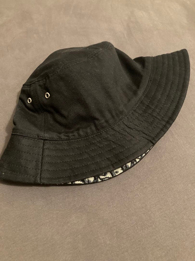 バケットハット　リバーシブル