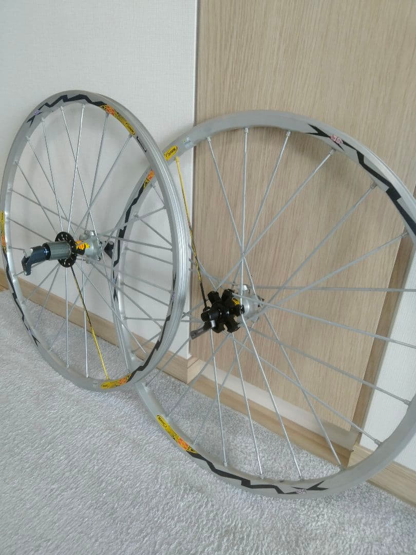 MAVIC CROSSMAXSLチューブレス　 26インチ 完組ホイール