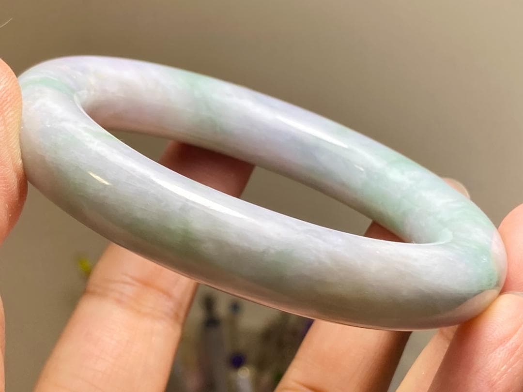 BG9-31 白底緑花 54.5mm ミャンマー産 A貨 本翡翠 バングル