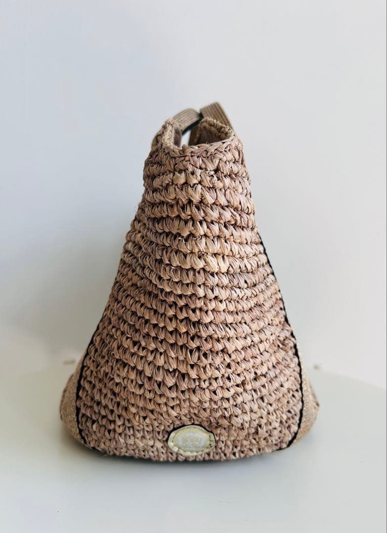 VIOLAD'ORO ゴールド　かごバッグ タッセル付き ヴィオラドーロ