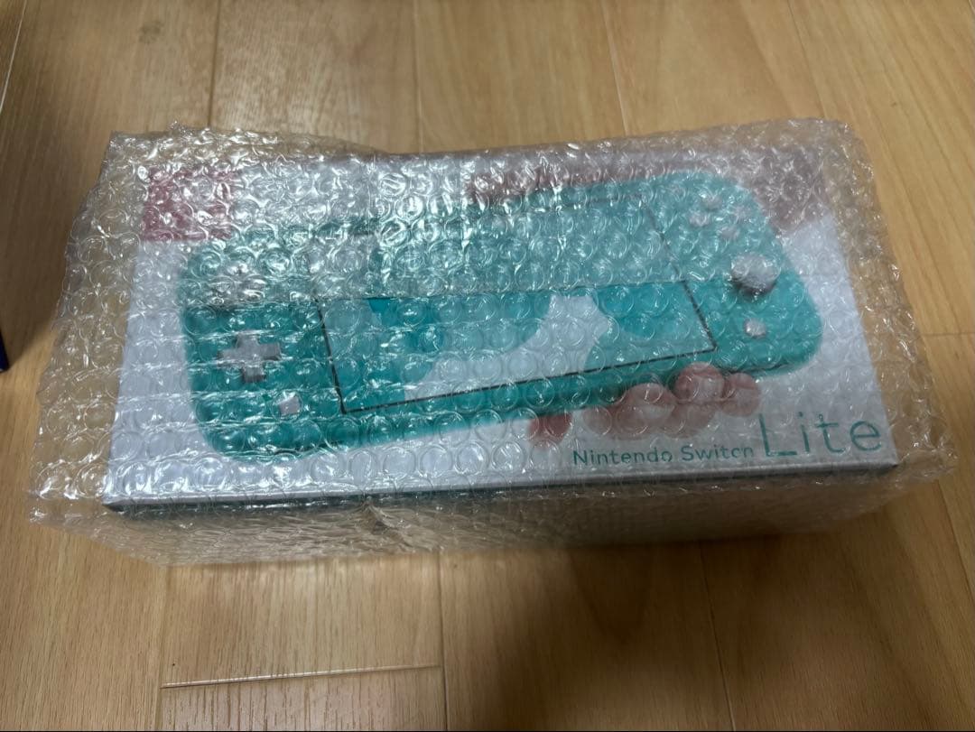 Nintendo Switch Light スイッチライト　本体　2024年製