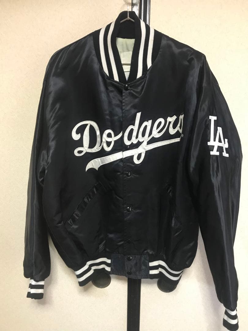 LA Dodgers スタジアムジャケット 黒　L ドジャース