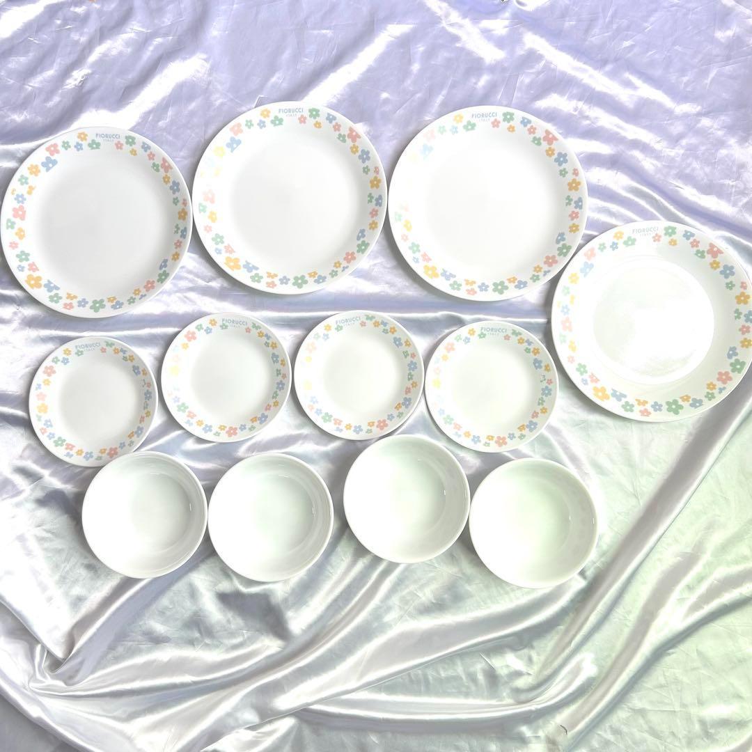 【新品箱あり】CORELLE 花柄3種類×4枚セット‼︎ ディナー　パン皿サラダ