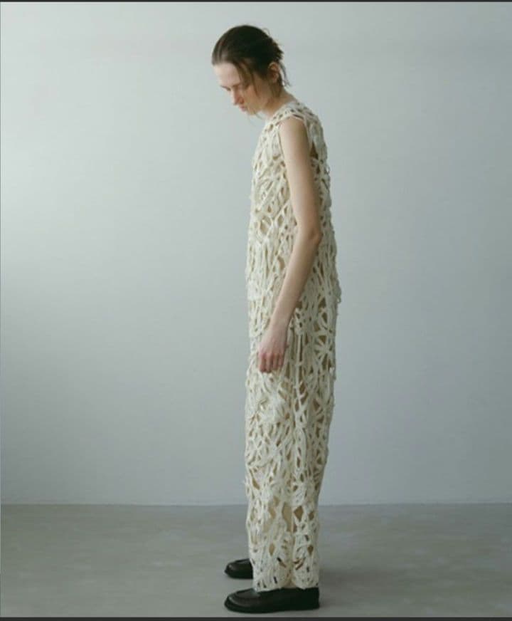 新品未使用 エトレトウキョウ ブレードパターンノースリーブオールインワン M