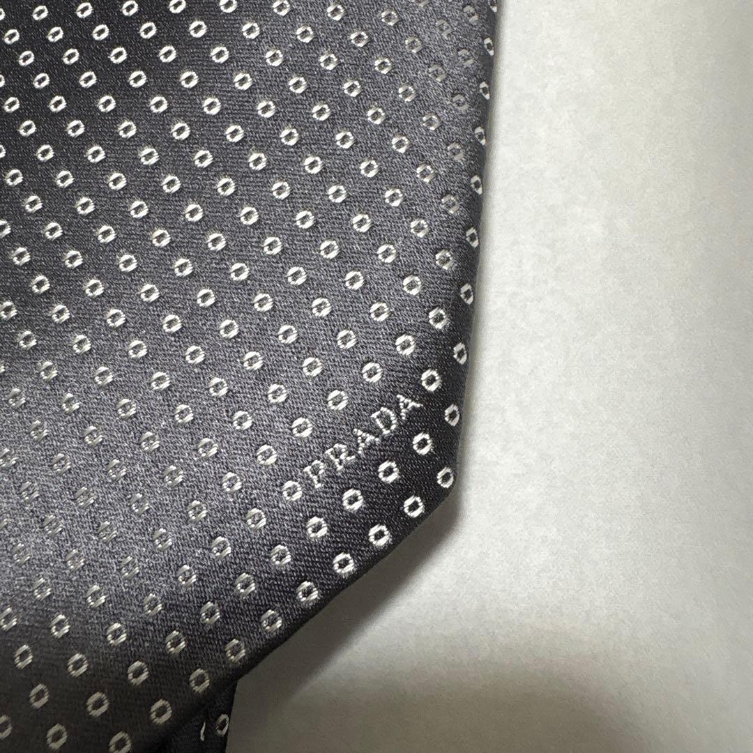 PRADA グレー ドット柄 ネクタイ