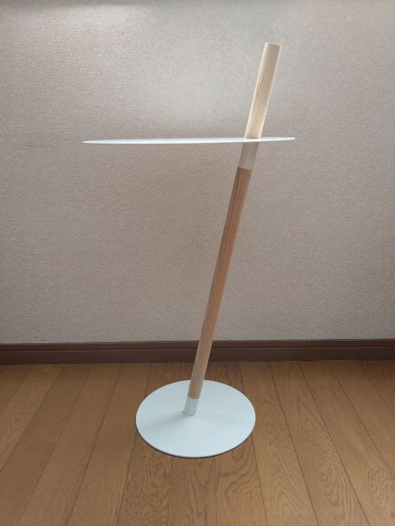 DUENDE チューブ&ロッド サイドテーブル ホワイト