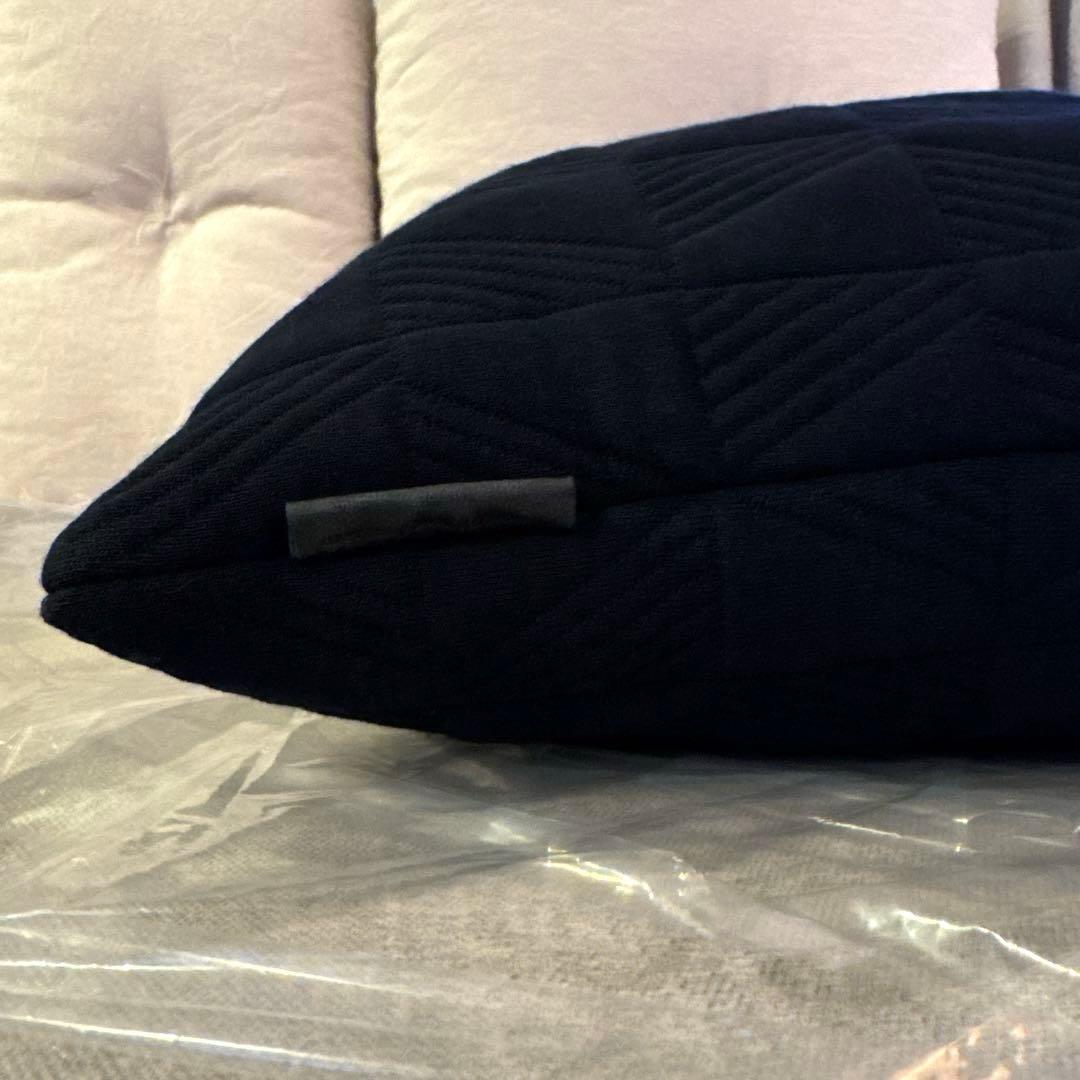 トラペズ ミッドナイトブルー クッション 50×50