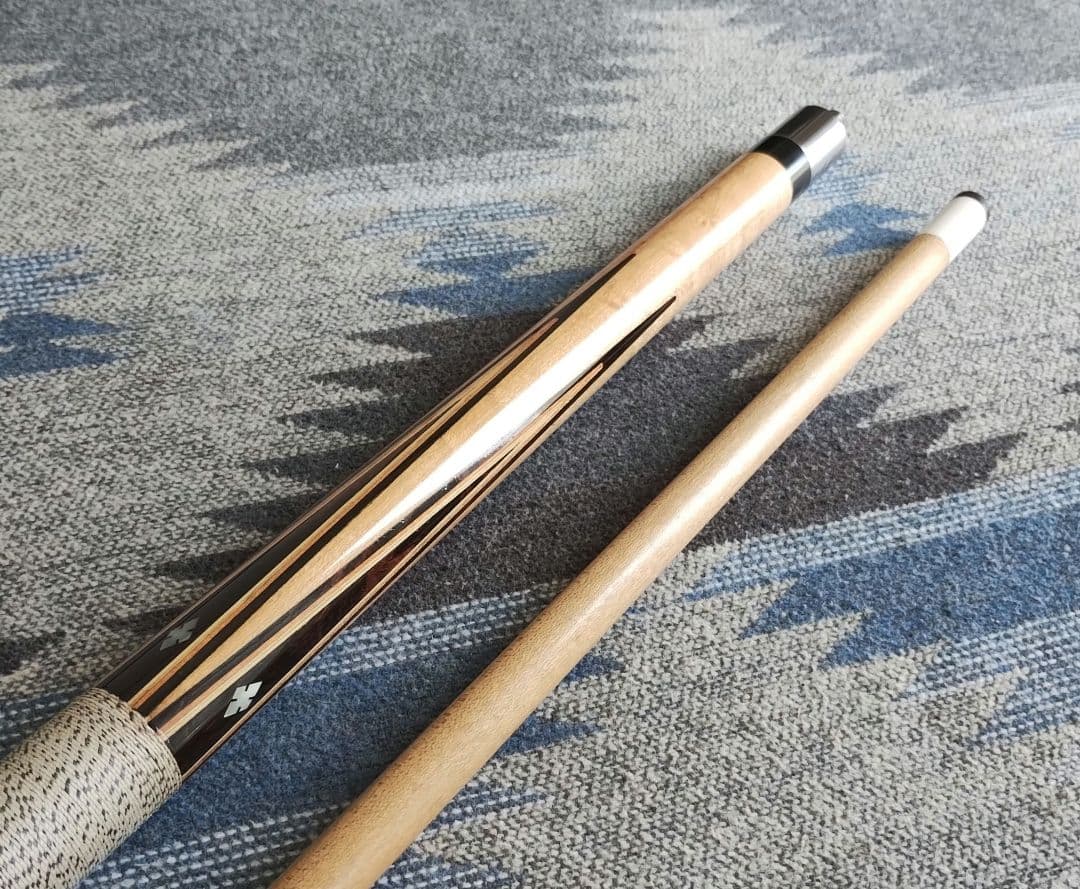 ビリヤード JOSS Custom Cues 1983 White Letter Logo