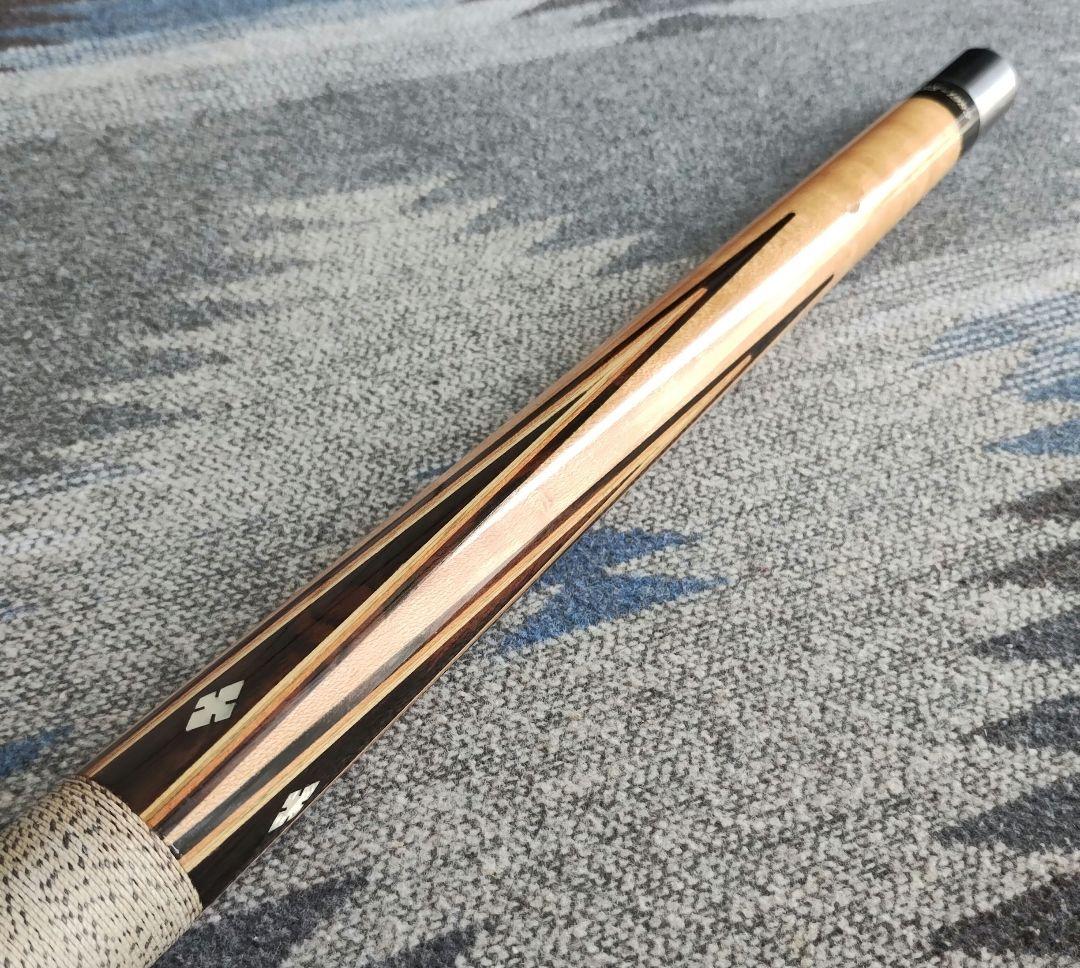 ビリヤード JOSS Custom Cues 1983 White Letter Logo