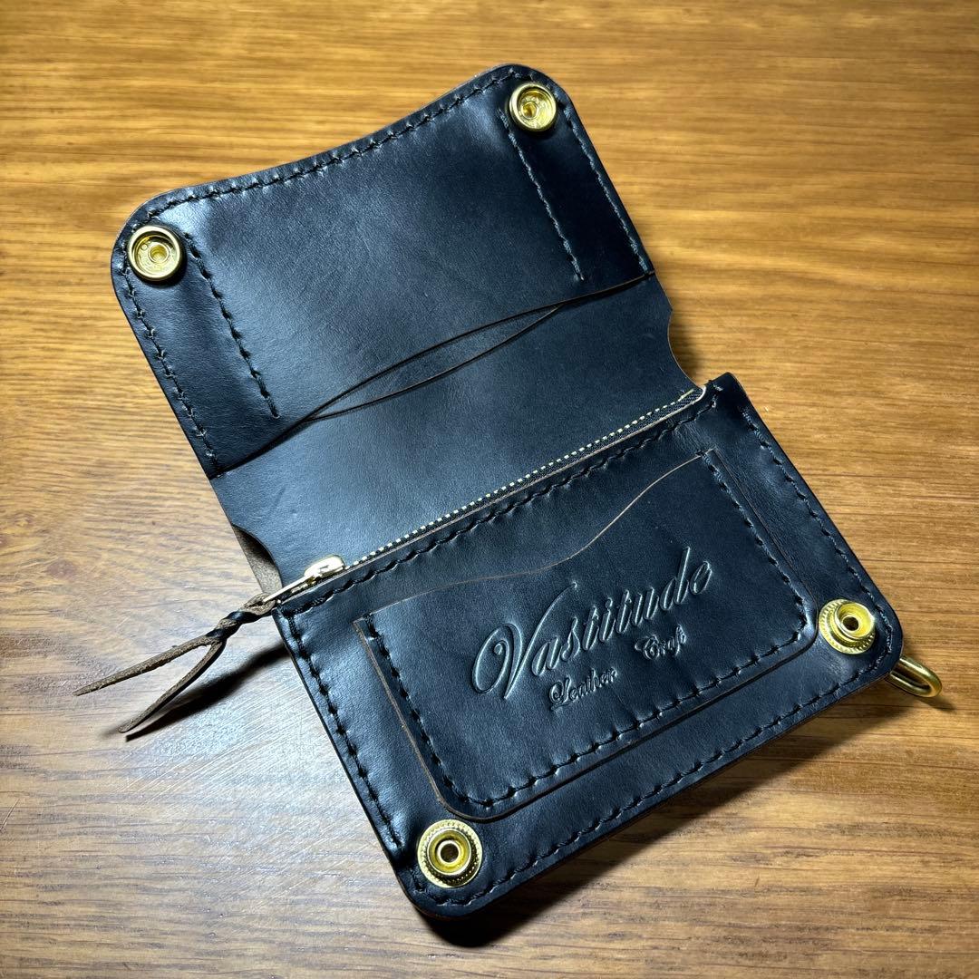 sa.395　二つ折りミドルウォレット 糸ブラック