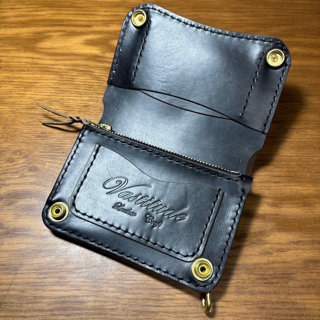 sa.395　二つ折りミドルウォレット 糸ブラック