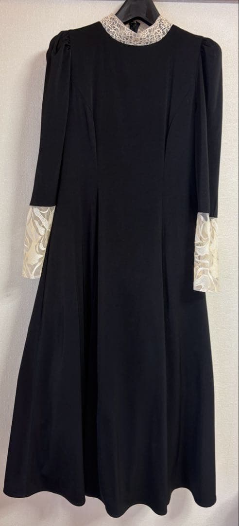 etoll バック刺繍フレアドレス