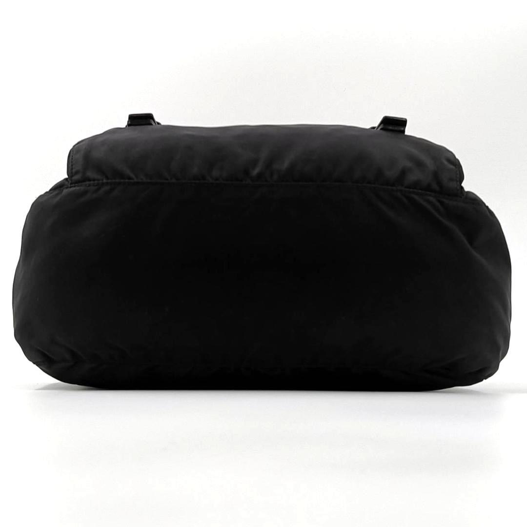 人気✨プラダ　ショルダーバッグ　メッセンジャー　三角ロゴ　ナイロン　レザー　黒