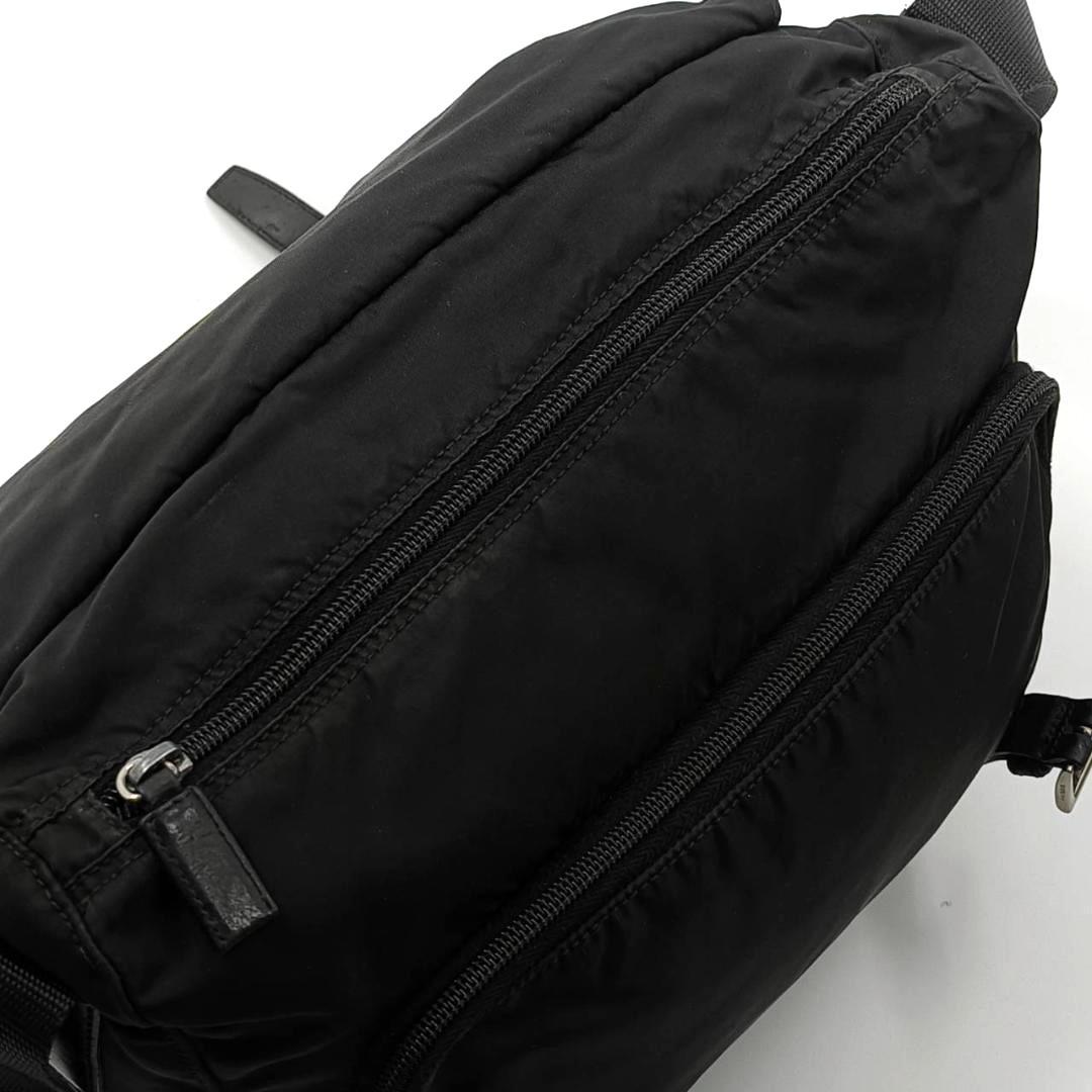 人気✨プラダ　ショルダーバッグ　メッセンジャー　三角ロゴ　ナイロン　レザー　黒