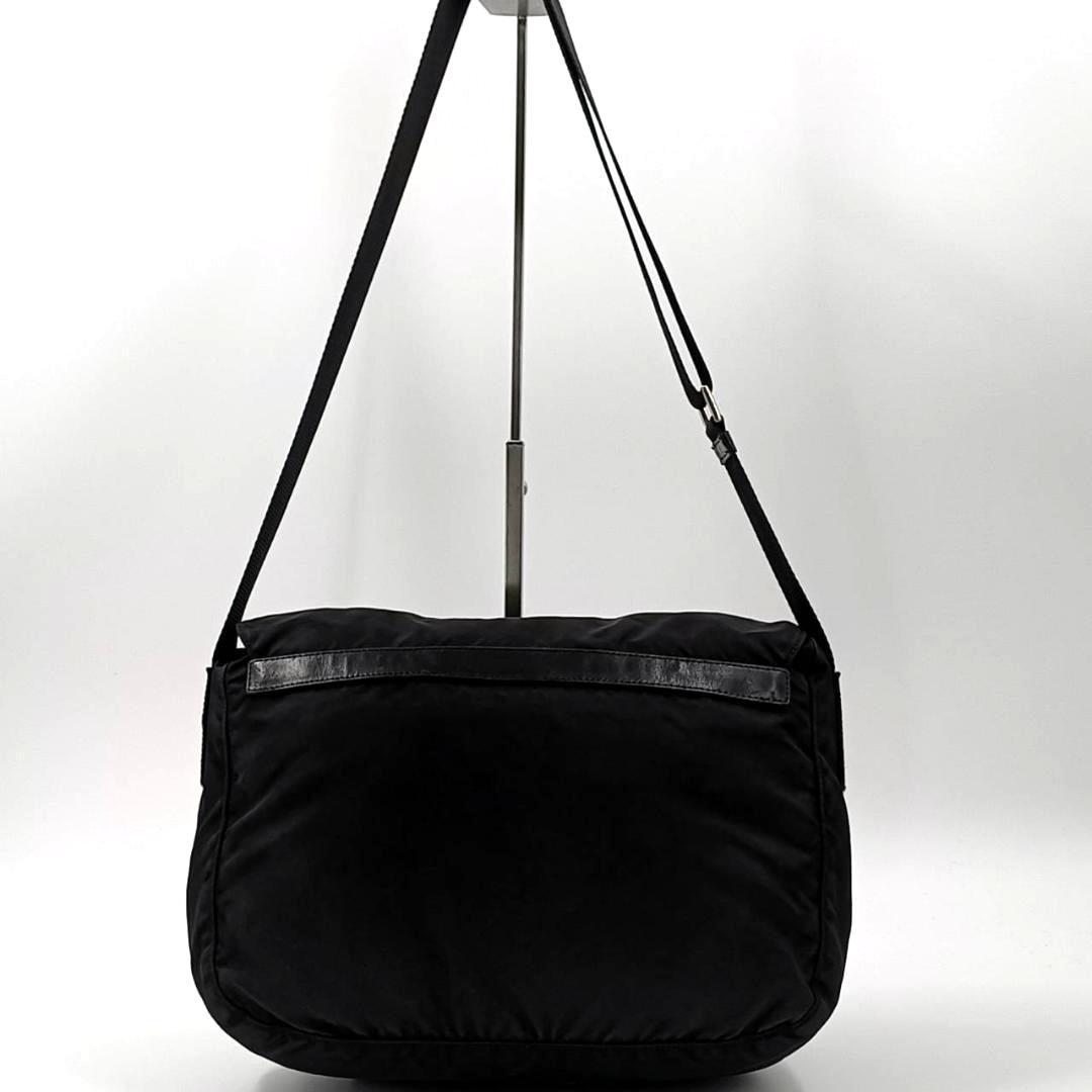 人気✨プラダ　ショルダーバッグ　メッセンジャー　三角ロゴ　ナイロン　レザー　黒