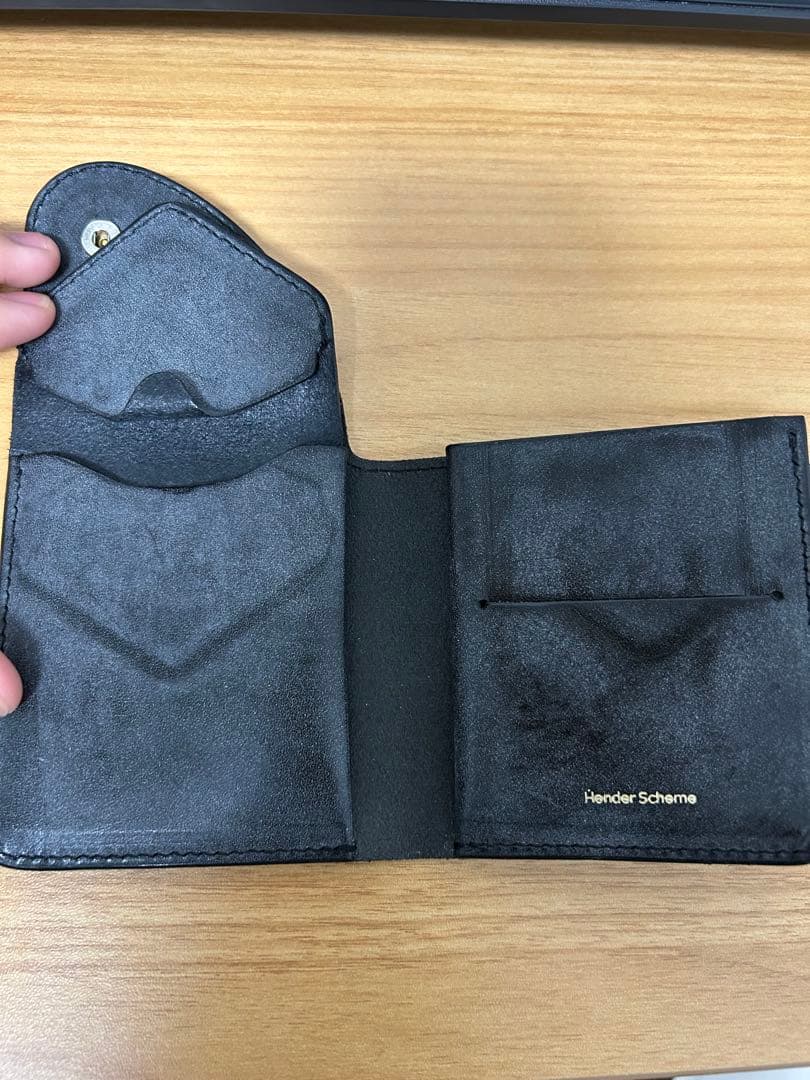 Hender scheme wallet black 二つ折り財布　数回使極美品