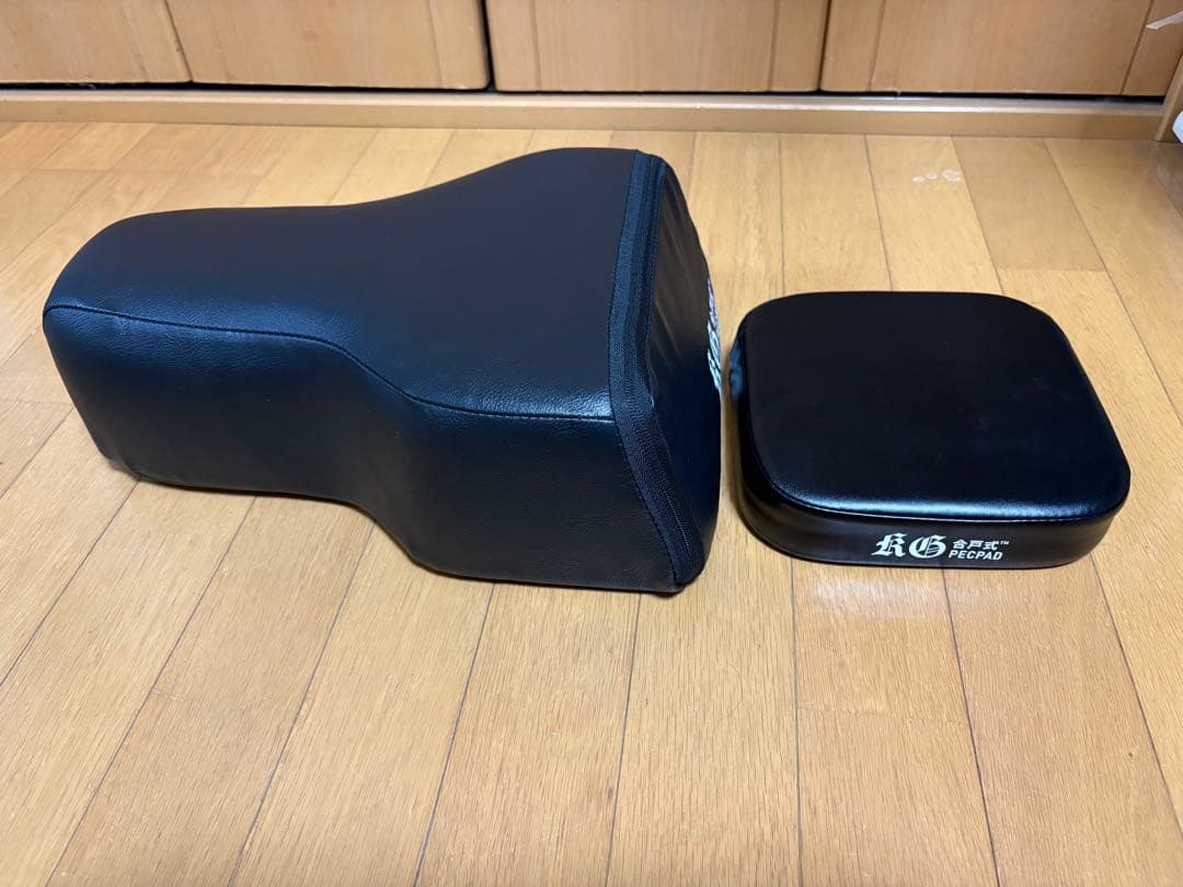 合戸式　大胸筋肥大ペックパッド