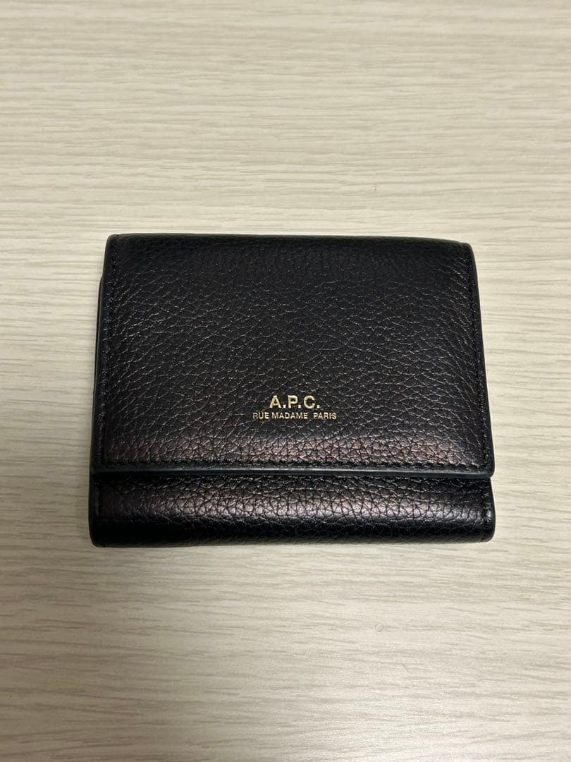 A.P.C.黒財布