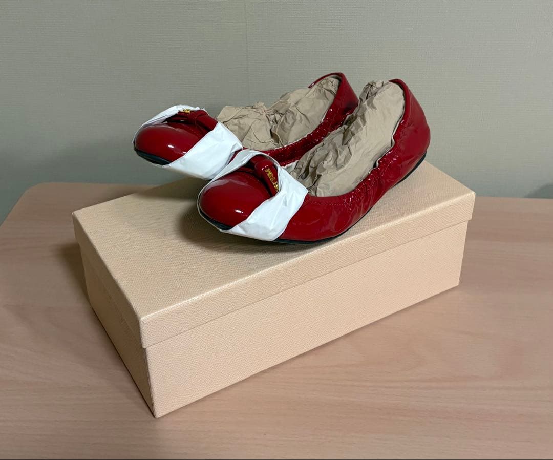 ゆみたんさん向け未使用PRADA プラダ フラットシューズ レッド 38.5