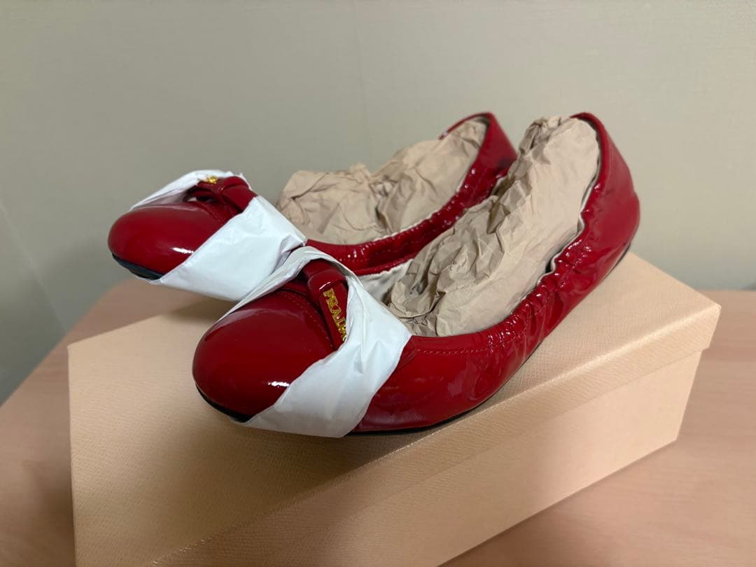 ゆみたんさん向け未使用PRADA プラダ フラットシューズ レッド 38.5