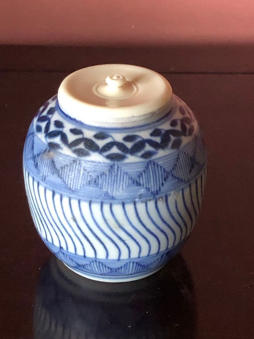 最終価格　唐物で瀟洒な染付幾何学文茶入桐箱入