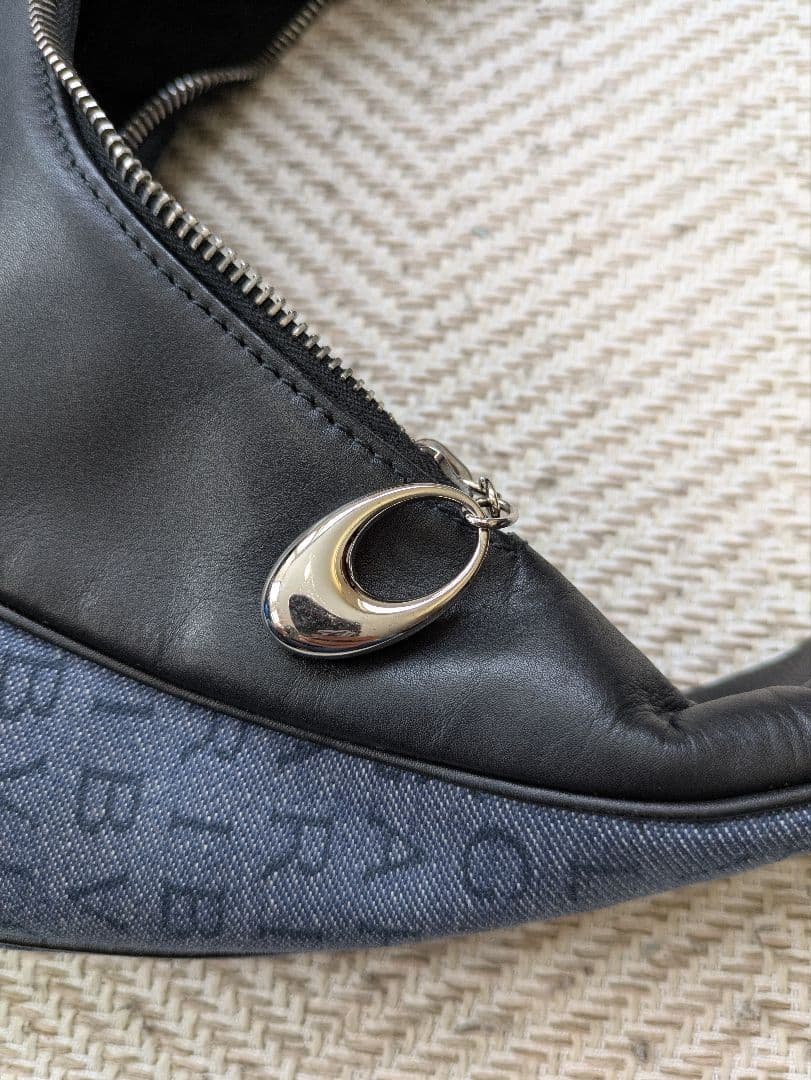 BVLGARI バッグ 美品 アスコット ワンショルダー 三日月 ロゴマニア