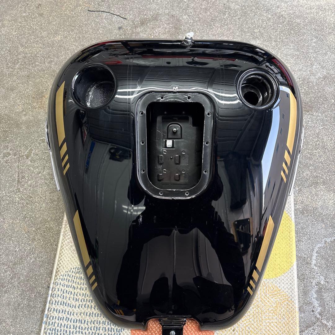 ハーレダビッドソン、FLSTF タンク　ファットボーイ