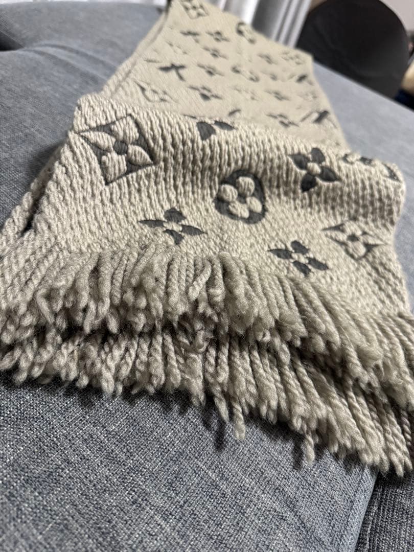 LOUIS VUITTON モノグラムマフラー グレー系
